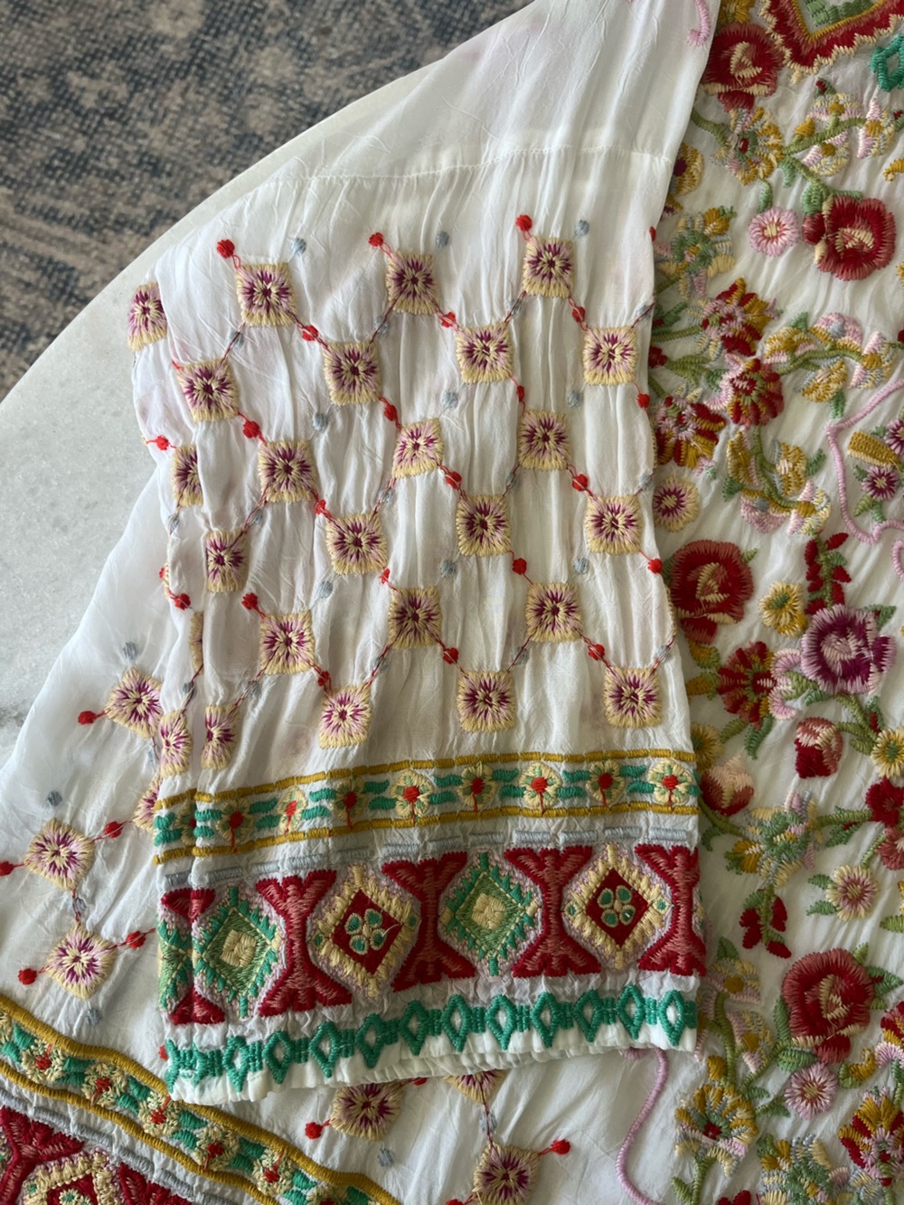 Johnny Was White sandra, Floral Multicolor Embroidered Tunic Sz L , shear white - Picture 5 of 11